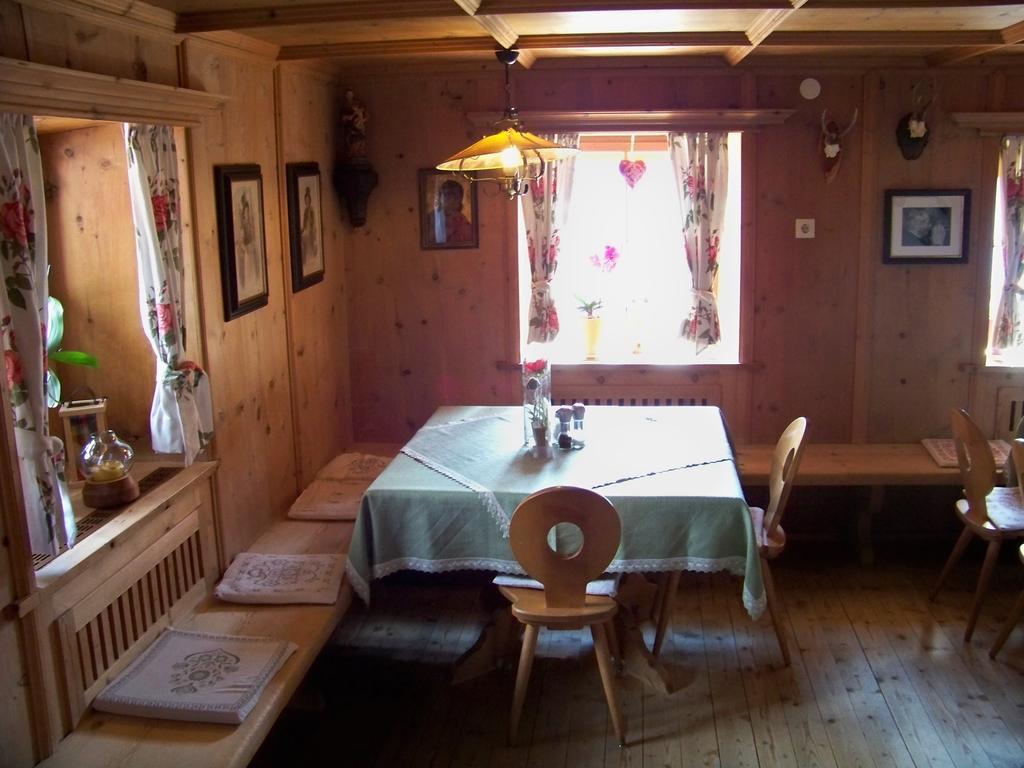 Gaestehaus Bichl Umhausen Εξωτερικό φωτογραφία